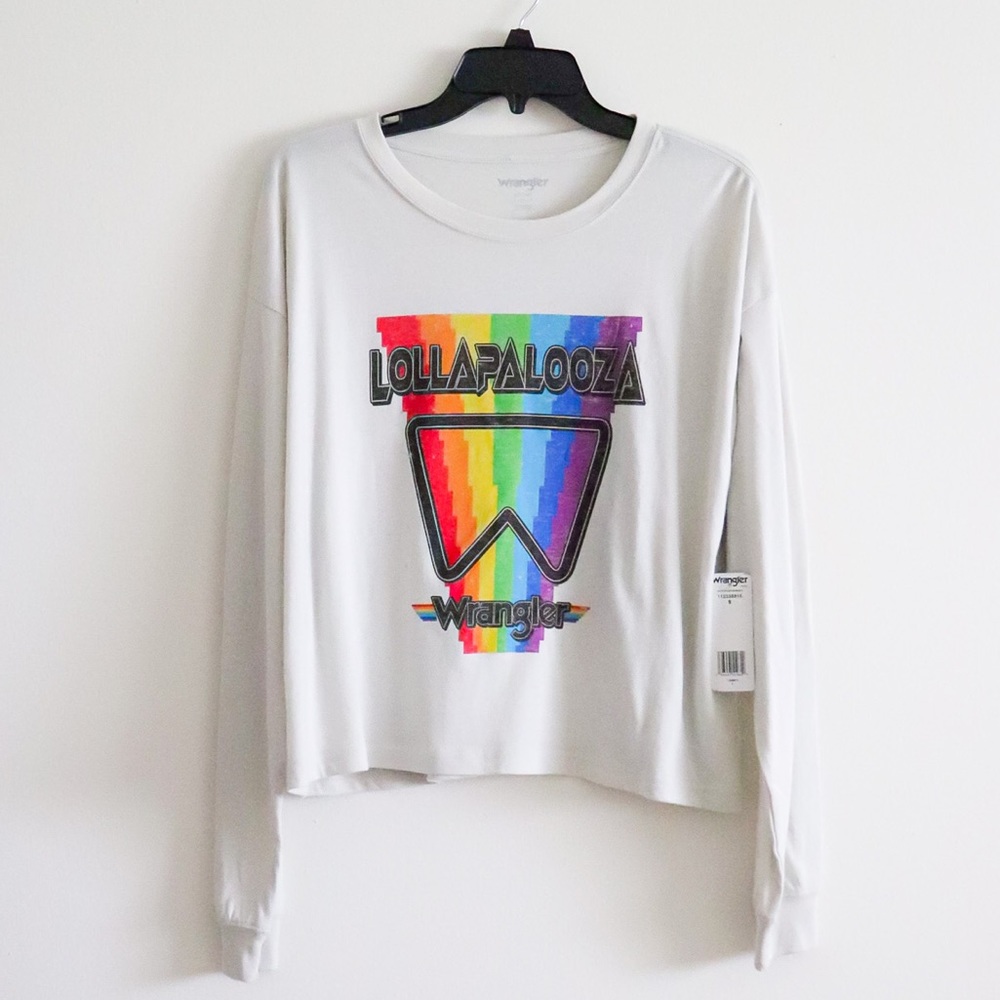 Wrangler Relaxed T-shirt Lollapalooza Graphic Crop, Small .